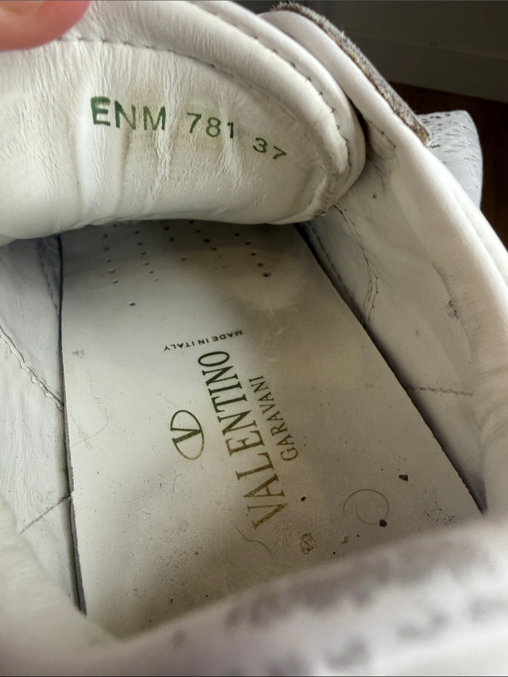 Valentino Garavani White Leather Studded Lace-Up Sneakers with gold Sz 6.5 - Picture 4 of 7